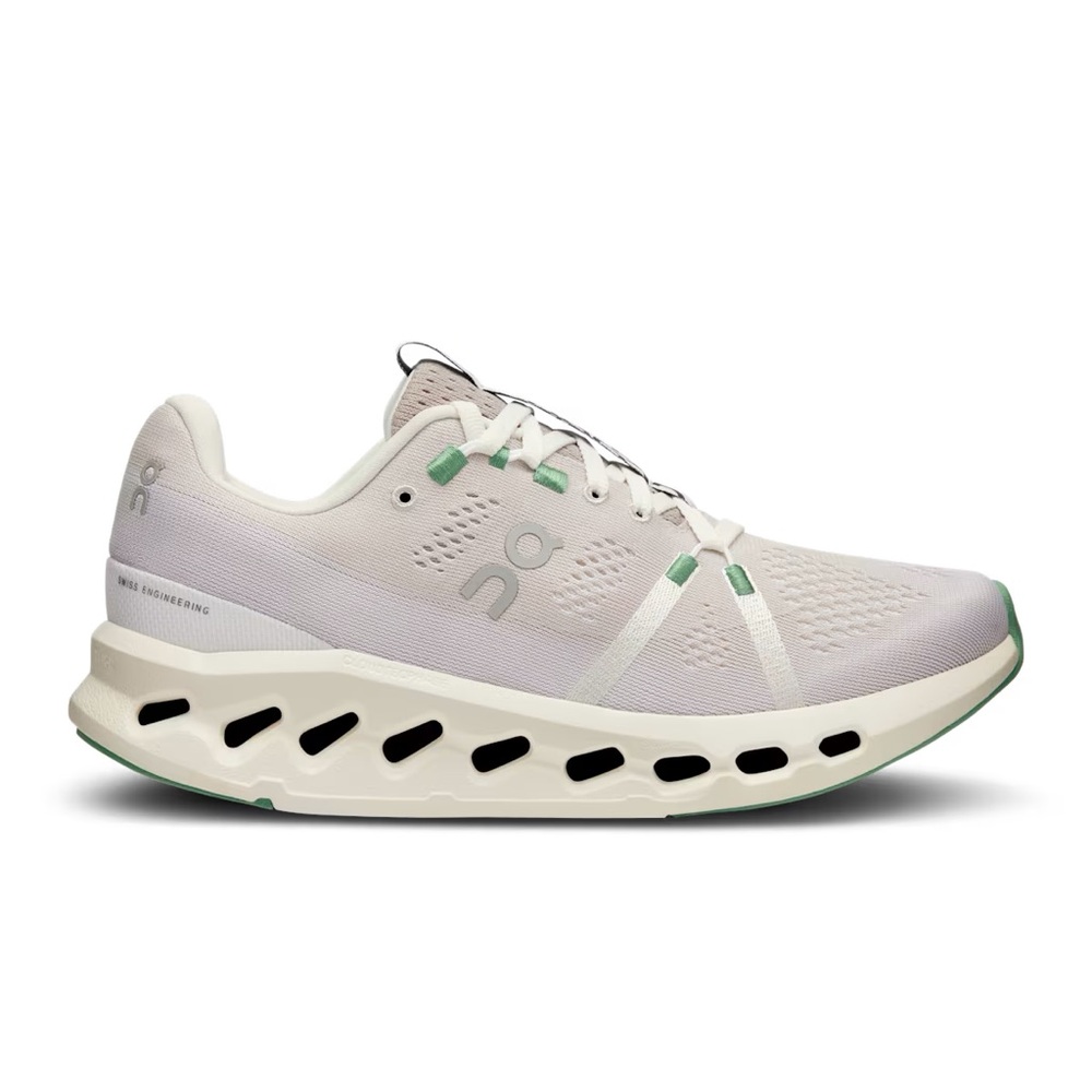 On Cloudsurfer in Pearl + Ivory